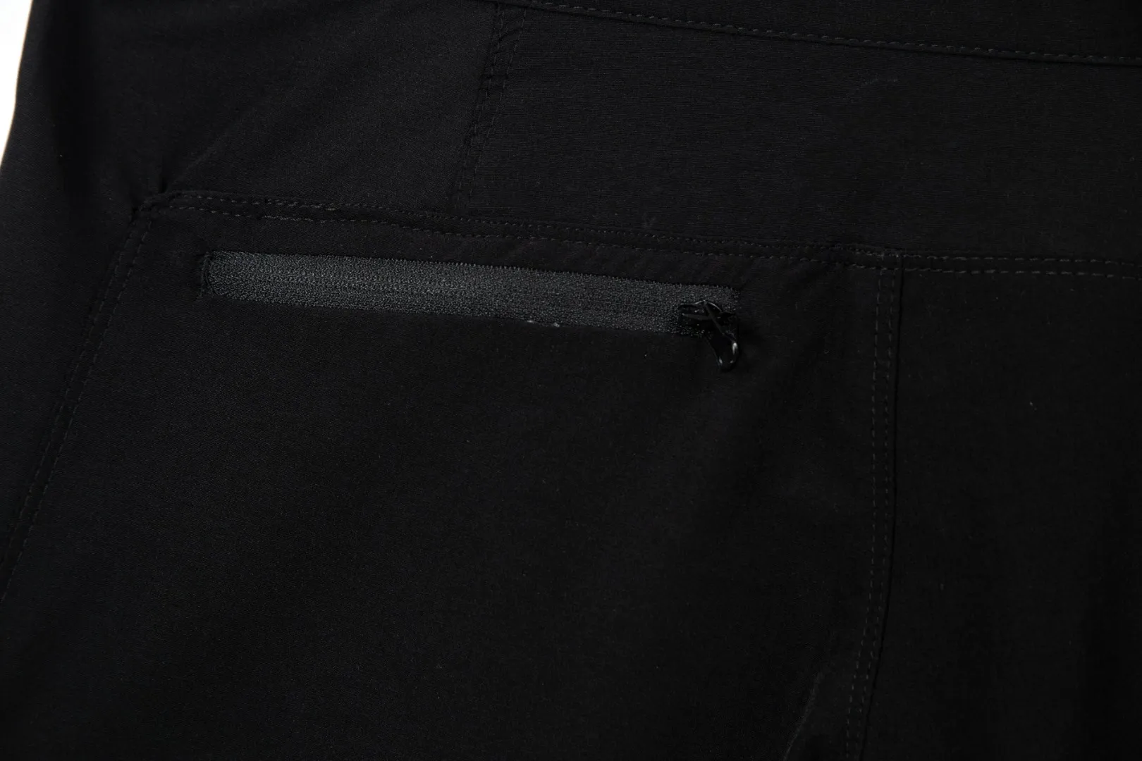 SSSS ARC'TERYX Hot Sale Versatile ！Wear-Resistant ！ ， ！ Versatile， ， ， 。 。 Breathable ， , ， 。 ， ， ， 2 ， 。 Factory ， ， ， ，Breathable ！ ， ， ， ， : Black， Gray Size：M-3XL